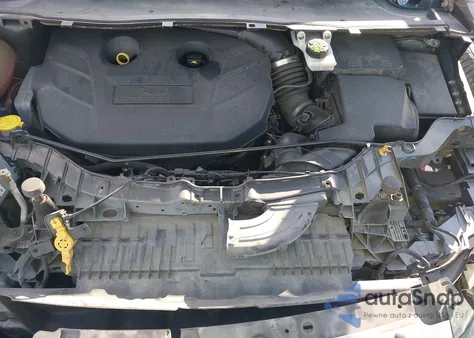 2017 Ford Escape Titanium z USA, uszkodzony, nr VIN 1FMCU0J96HUC13727